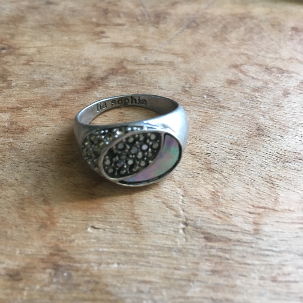 Lia Sophia dark crystal ring, size 8 (6.5 cm)